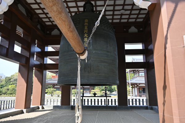 蓮華院誕生寺：梵鐘