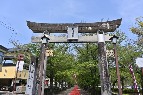 菊池神社：一之鳥居