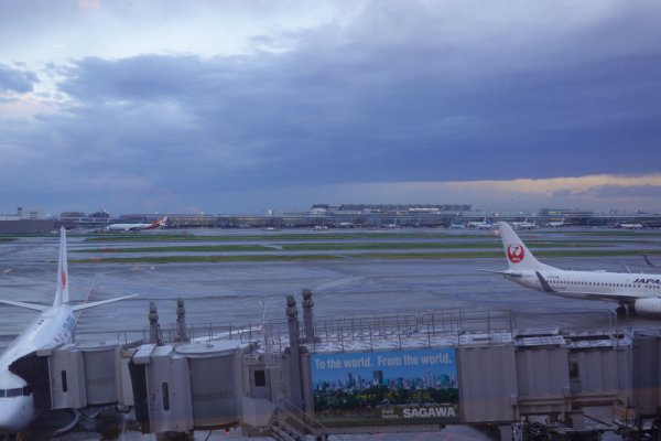 羽田空港：JALラウンジ