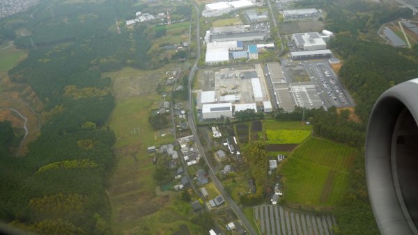 JAL623便：工業団地
