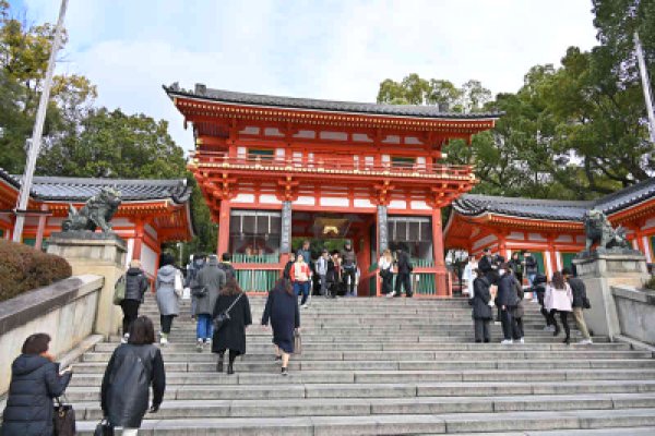 八坂神社：西楼門