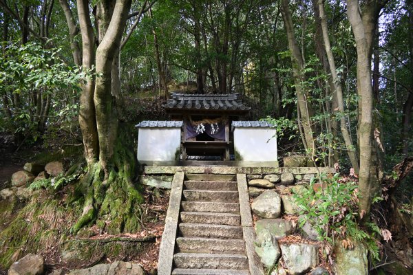 湯築城跡(4)：岩崎神社