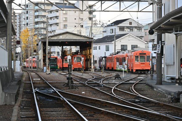 伊予鉄市内線(4)：古町駅車庫