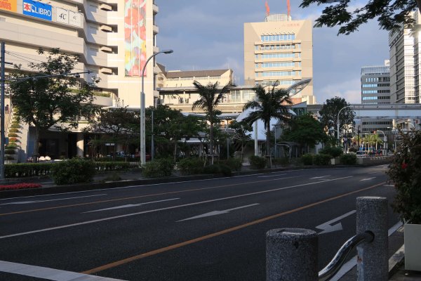県庁近くの交差点