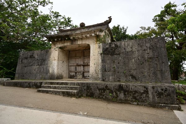 首里城(5)：園比屋武御嶽石門