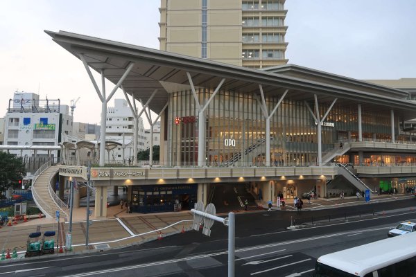 旭橋のバスターミナル