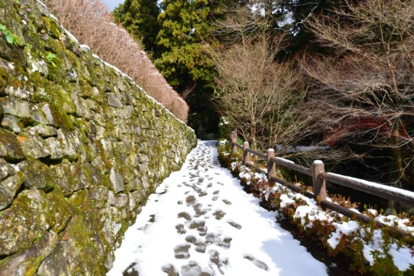 両子寺(1)：駐車場から