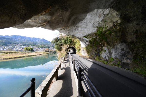 青の洞門：今の道路