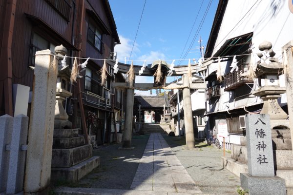 八幡神社：石鳥居