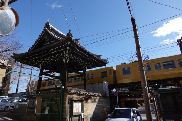 浄泉寺：鐘と山陽本線