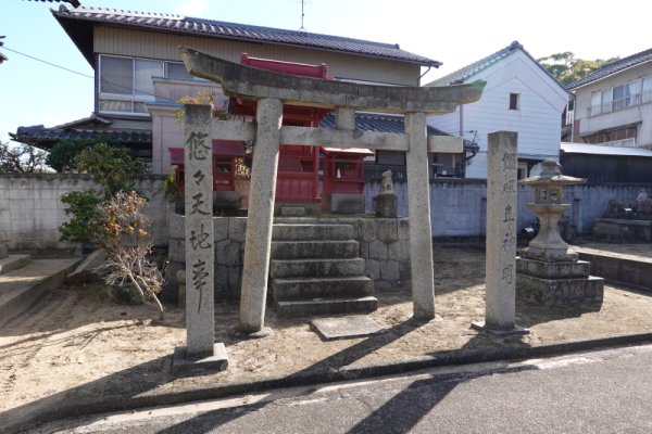 神社の鳥居