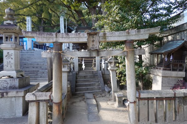 艮(うしとら)神社：塞神社