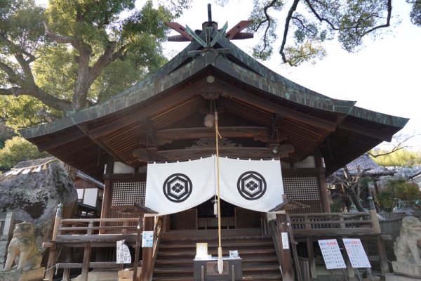 艮(うしとら)神社：本殿