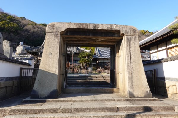 持光寺：山門