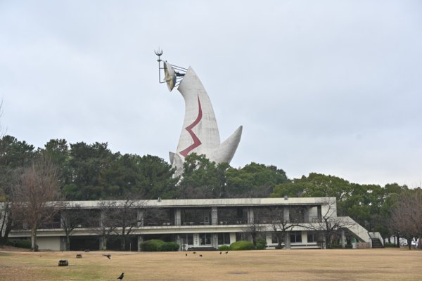 太陽の塔(2)