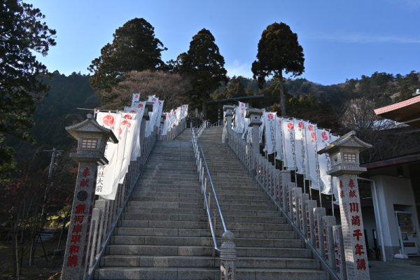 阿夫利神社への石段