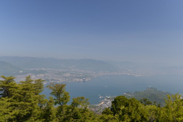 弥山登山：頂上