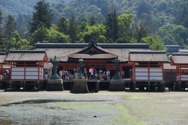 厳島神社：祓殿