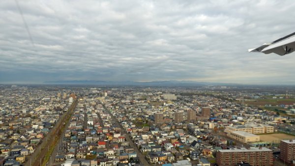 学園都市線上空