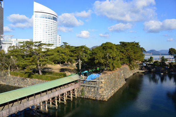 高松城跡(4)：鞘橋の外観