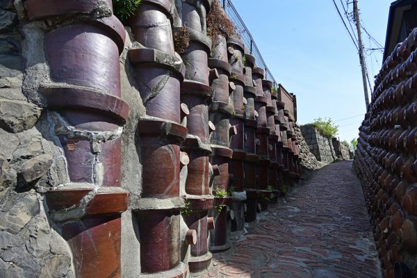 やきもの散歩道(10)：土管坂