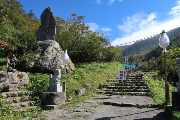 湯殿山本宮(10)