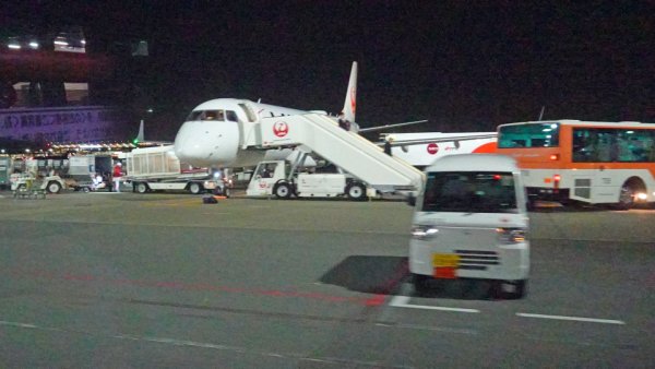 羽田空港：搭乗機