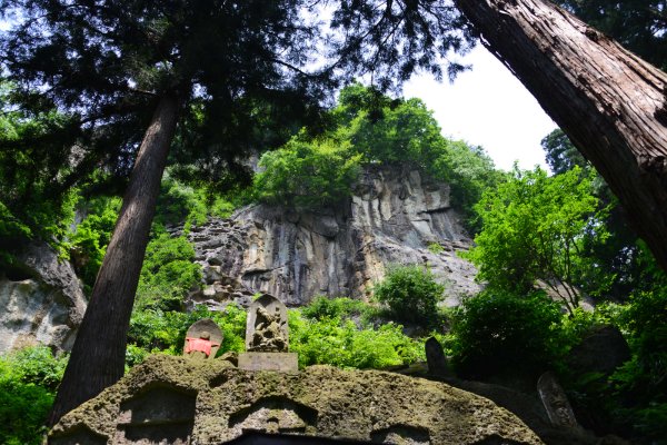 山寺(12)：柱状節理